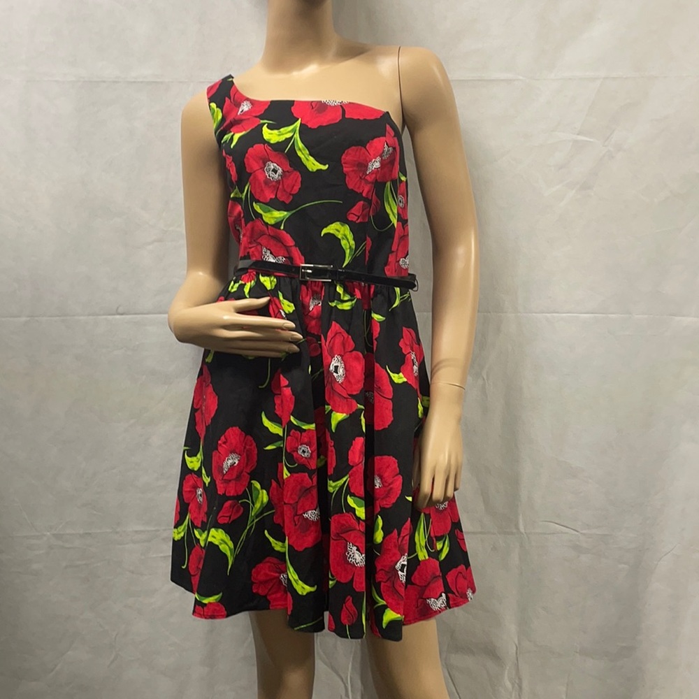 B. Darlin Black Floral One Shoulder Dress